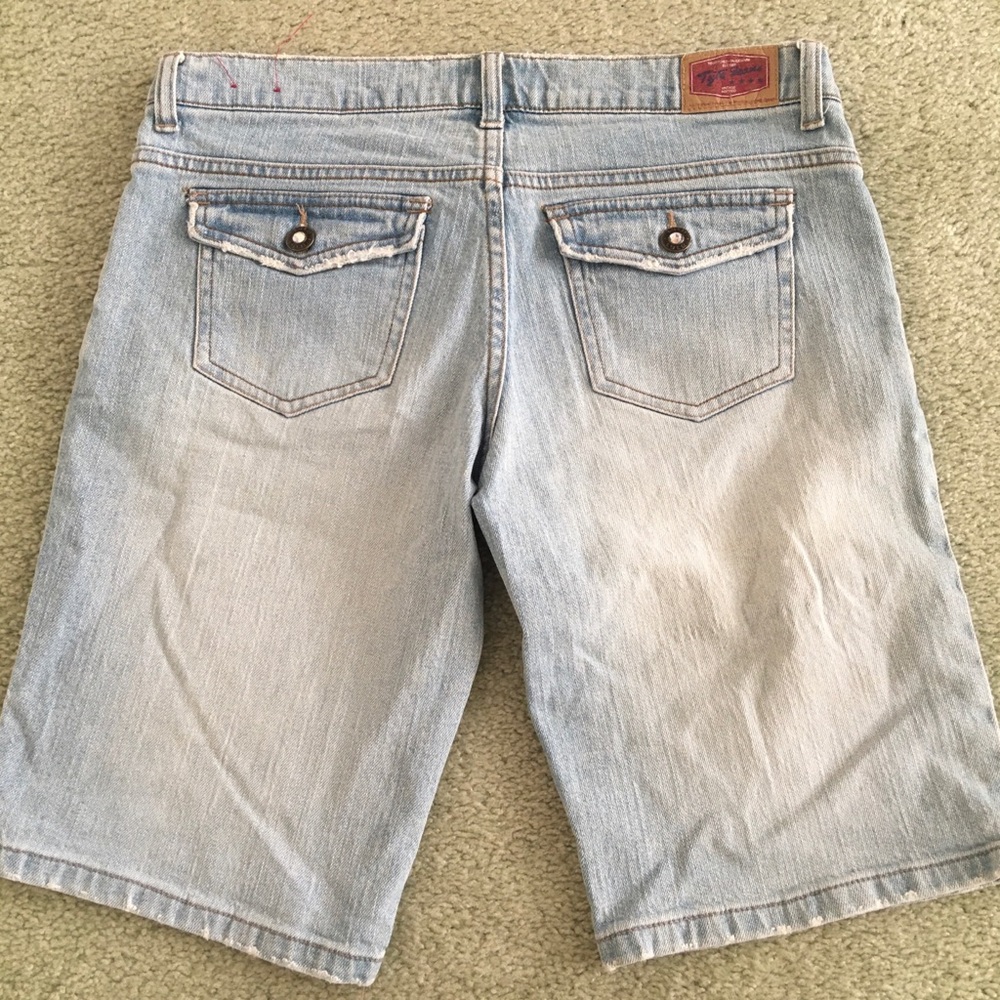 Tyte shorts size 7